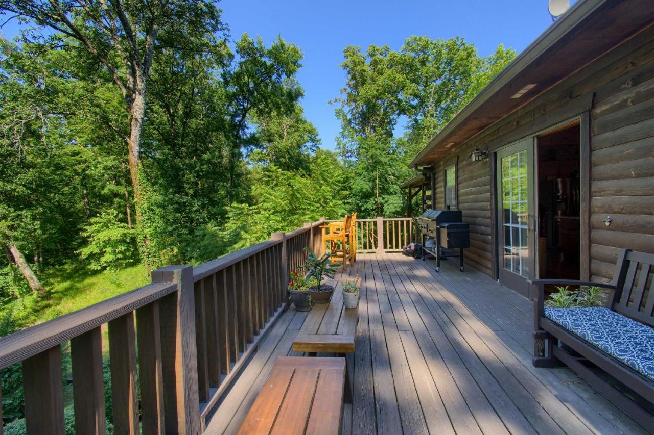 Luxury Pearcy Cabin With 5 Private Acres And Hot Tub! Bagian luar foto