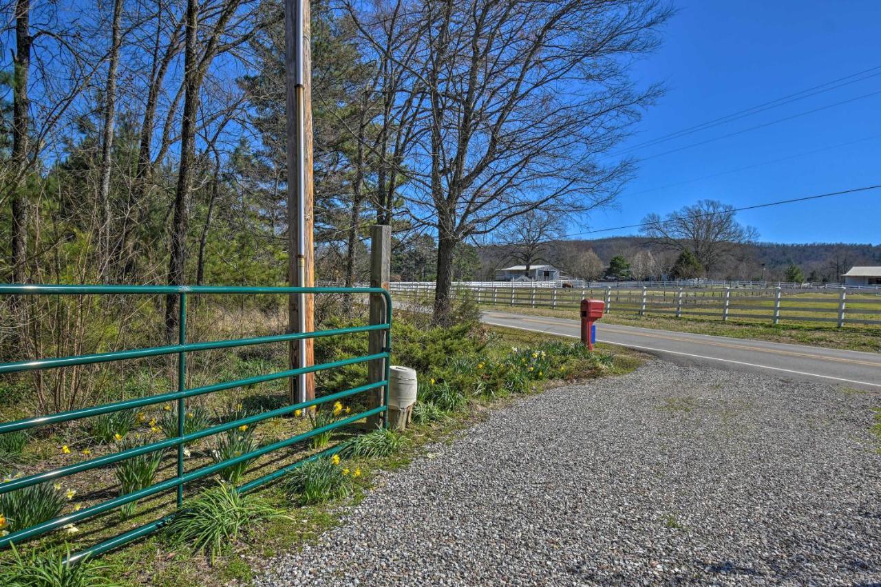 Luxury Pearcy Cabin With 5 Private Acres And Hot Tub! Bagian luar foto