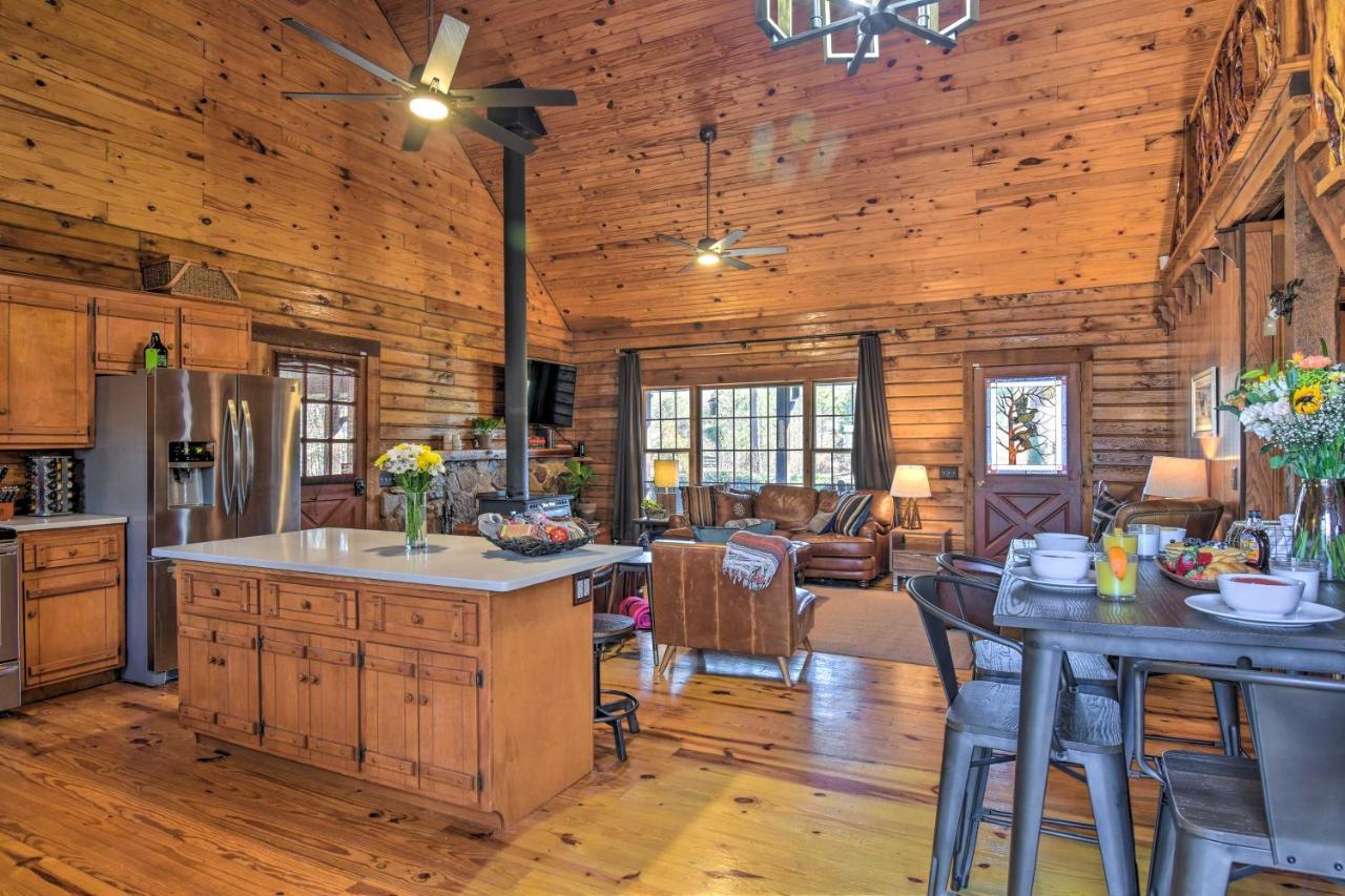 Luxury Pearcy Cabin With 5 Private Acres And Hot Tub! Bagian luar foto