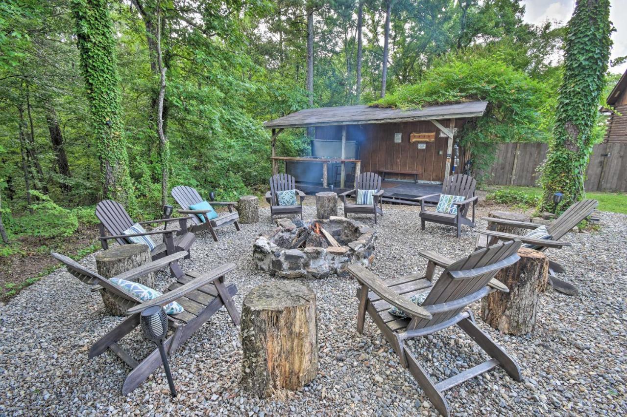 Luxury Pearcy Cabin With 5 Private Acres And Hot Tub! Bagian luar foto
